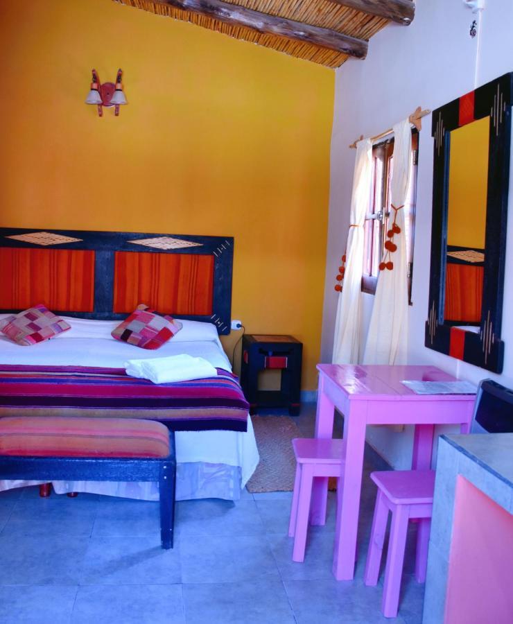 Hostal Paseo De Los Colorados 普尔马马尔卡 外观 照片