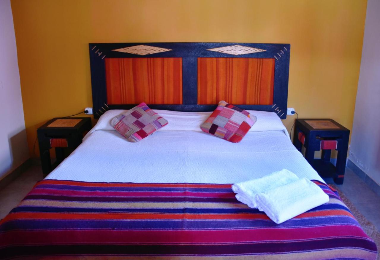 Hostal Paseo De Los Colorados 普尔马马尔卡 外观 照片